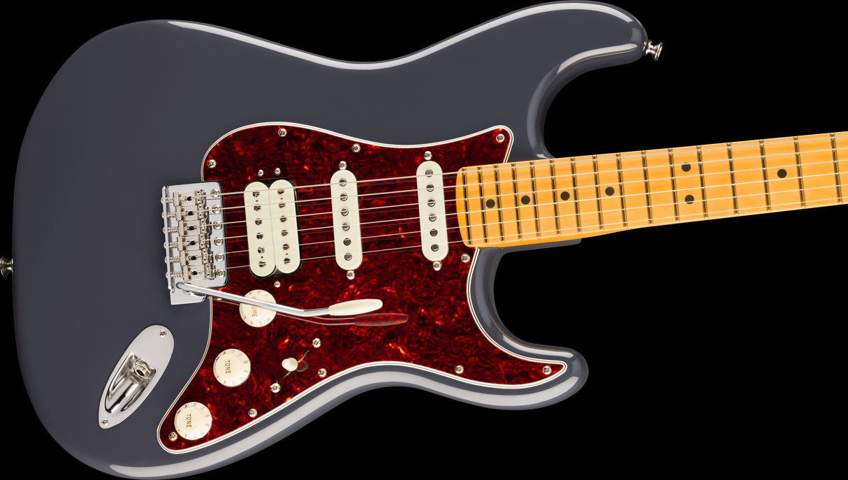 Fender American Professional Classic Stratocaster HSS Maple Fingerboard Faded Black elektrinė gitara